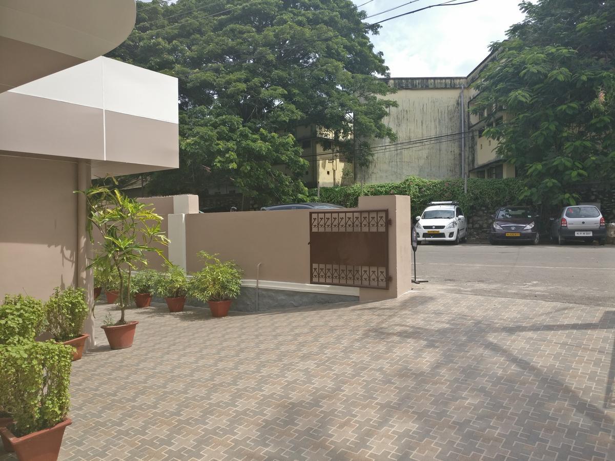 Hotel Safire Residency Thiruvananthapuram Exterior foto